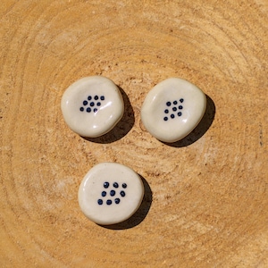 Worry Stone Relief Black Ceramic. ADHD Stress Relief Pebble. Ceramic Relaxation Stone. Thumb Stone for Relaxation.