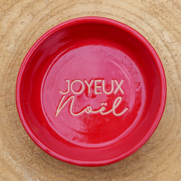 Ramequin Joyeux Noël en céramique Rouge. Vide-poche Joyeux noël céramique. Petite assiette Joyeux Noël rouge en poterie. Pot en grès.