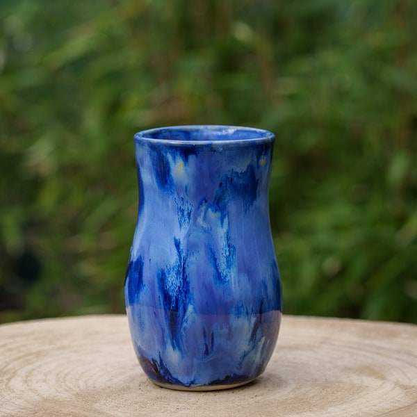 Vase Camaïeu de bleus en céramique. Vase bleu en grès pour bouquet de fleurs. Vase bleu céramique artisanale.