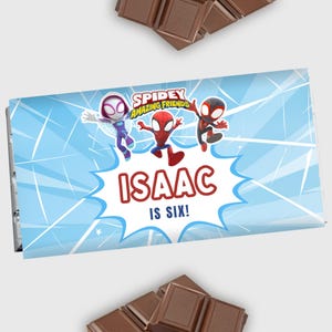 Emballage de barre chocolatée Spidey And His Amazing Friends Emballage de barre chocolatée Spidey Ghost Spider Spin Housse de barre de chocolat Spidey Ghost Spider Spin 1,55 oz MODIFIABLE