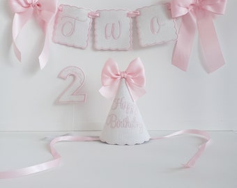 Happy Birthday Hat and One Garland Set/ 1st Birthday Hat/White Pink Embroidery Party Hat and Banner/ Personalized Smash Cake Accessories