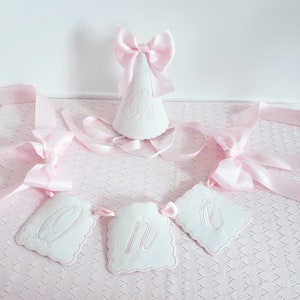 Keepsake Personalized 1st Birthday Bow Set / One Birthday Hat,Garland,Bib and Cake topper/ Girls 1s Birthday Keepsake Set