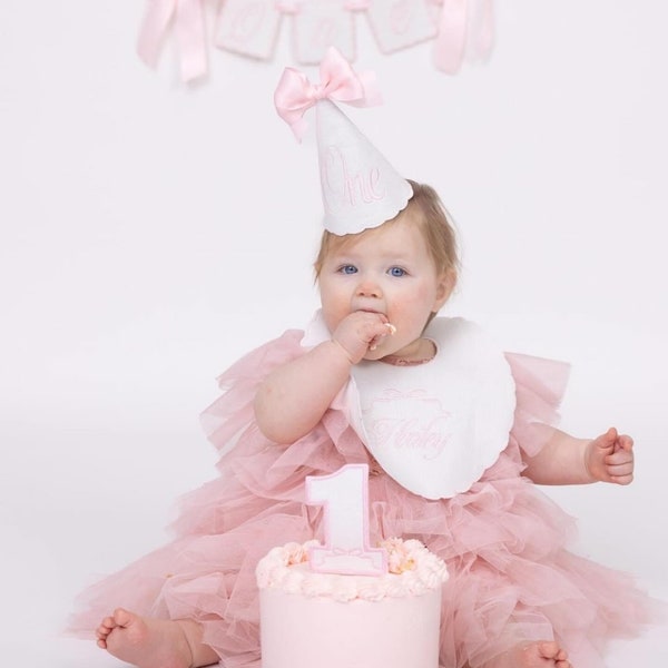 Keepsake Personalized 1st Birthday Bow Set / 1st Birthday Hat,Garland,Bib and Cake topper/Cake Smash outfit/ Girls 1s Birthday Keepsake Set