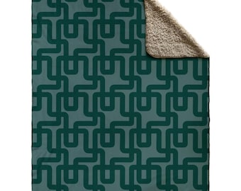 Fleece Blanket In A Minimalist Avantgarde Pattern - Deep Cool Forest