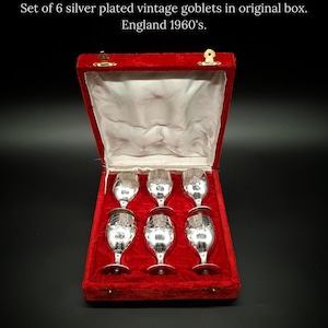 Set of 6 silver plated vintage goblets in original box. England 1960&#39;s.