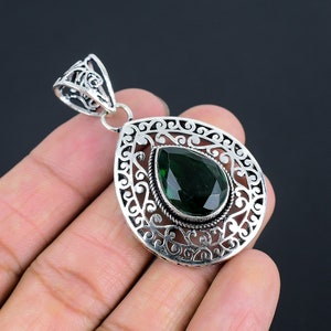 Chrome Diopside Gemstone Pendant,925 sterling Silver jewelry,Handcrafted Jewelry,Designer Silver Pendant Birthday gift For mom