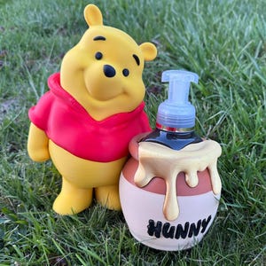 Honey Bear Soap Holder | Dripping Honey Pot Bathroom Decor | Nostalgic Cartoon Accessory