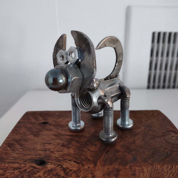 Metal Dog! Husky pup! Metal welded sculpture nuts and bolts dog, screws and bolts dog, dog , repurposed, scrap metal