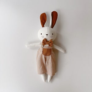 Bambola coniglietto, bambola in tessuto morbido di lino, bambola fatta a mano cimelio, bambola tessile, bambola di pezza, bambola per bambini immagine 1