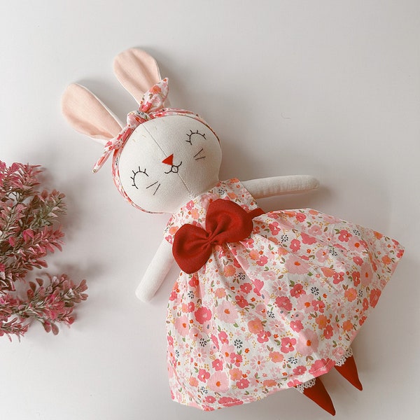 MEILLEUR PRIX Premier bébé poupée en tissu, poupée en lin lapin endormi, poupée ancienne de chiffon peluche, poupée lapin cadeau, robe lapin poupée à vendre