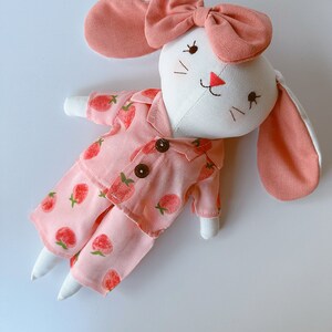 Muñeca conejita pijama rosa, muñeca de algodón BaBy, muñeca con ropa, muñeca reliquia, muñeca de tela, muñeca de trapo conejito, regalo para niños imagen 7