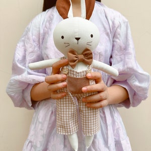 Bambola coniglietto, bambola in tessuto morbido di lino, bambola fatta a mano cimelio, bambola tessile, bambola di pezza, bambola per bambini immagine 10
