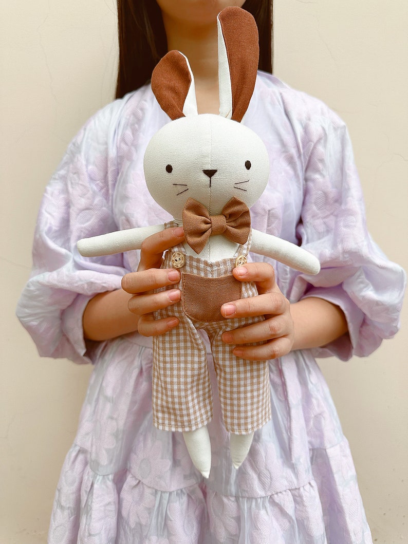 Bambola coniglietto, bambola in tessuto morbido di lino, bambola fatta a mano cimelio, bambola tessile, bambola di pezza, bambola per bambini immagine 10