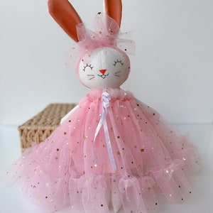 MEILLEUR PRIX-Poupée lapin faite main, poupée en tissu, poupée héritage, poupée lapin, robe rose de princesse, poupée personnalisée, poupée de chiffon, poupée personnalisée image 7