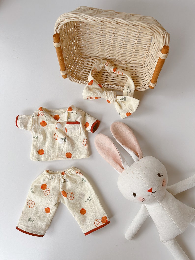 Muñeca durmiente hecha a mano, muñeca conejito pijama, muñeca de algodón BaBy, muñeca con ropa, muñeca reliquia, muñeca de tela, muñeca de trapo conejito, regalo para niños imagen 4