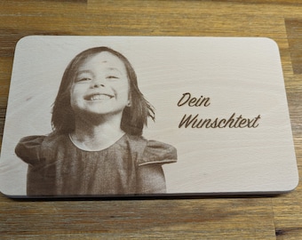 Schneidebrett mit Foto und Wunschtext - Cutting Board, Frühstücksbrett, Brettchen, Geschenk für Kita, Einschulung oder zur Geburt