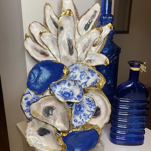 Oyster shell pineapple in blue shades