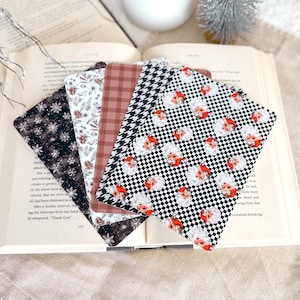 Neutral Winter Kindle Inserts | Little Turkey Shoppe | Retro Santa, Houndstooth, Brown Gingham, Black Snowflake