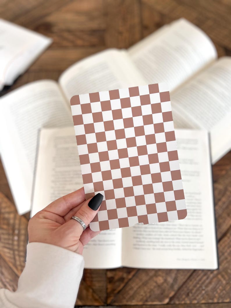 Neutral Checkered Kindle Inserts | Little Turkey Shoppe | dark academia, light academia, beige checkered, black checkered, paperwhite Caramel/Beige