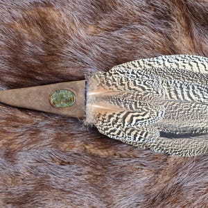 Peacock smudging fan whit Labradorit