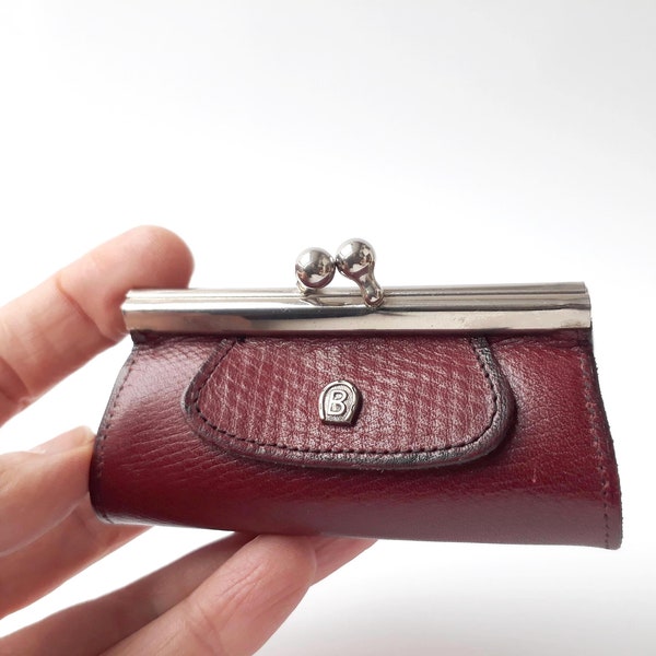 kleine französische Vintage Mini Geldbörse in Arzttasche-Optik Bordeaux Rot Boho Münzportemonnaie mit Clipverschluss