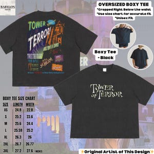Op de afbeelding: Zwart oversized boxy T-shirt met de tekst "TOWER OF TERROR" in wit op de voorkant en een kleurrijke afbeelding op de achterkant. De afbeelding bevat de woorden "Hollywood Tower" en "Twice the Fright". Het shirt heeft een maattabel.