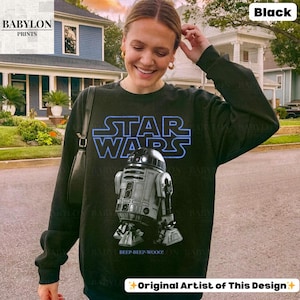 Vintage Star Wars R2D2 Shirt: Retro Star Wars Droids T-Shirt, Disney World T-Shirt, R2-D2 Hoodie, Mai der 4 Classic Unisex Crewneck Sweatshirt - Black