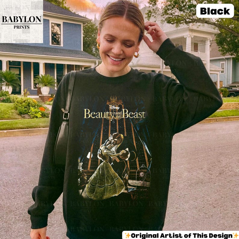Vintage Disney Skönheten och Odjuret-skjorta, Belle Princess-skjorta, saga lika gammal som tiden, Disneyland Walt Disneyworld-resa, Belle Beast-skjorta Classic Unisex Crewneck Sweatshirt - Black