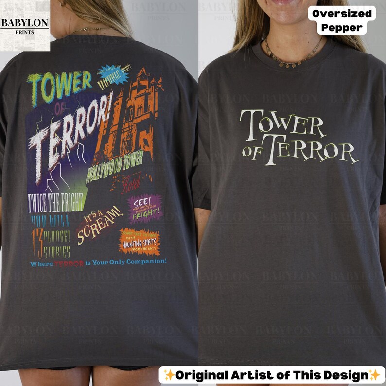 Op de afbeelding: Oversized peperkleurig T-shirt met de tekst "Tower of Terror" in een vintage lettertype. De achterkant heeft een kleurrijke afbeelding met "Tower of Terror", "Hollywood Tower" en andere zinnen over een spookachtig thema.