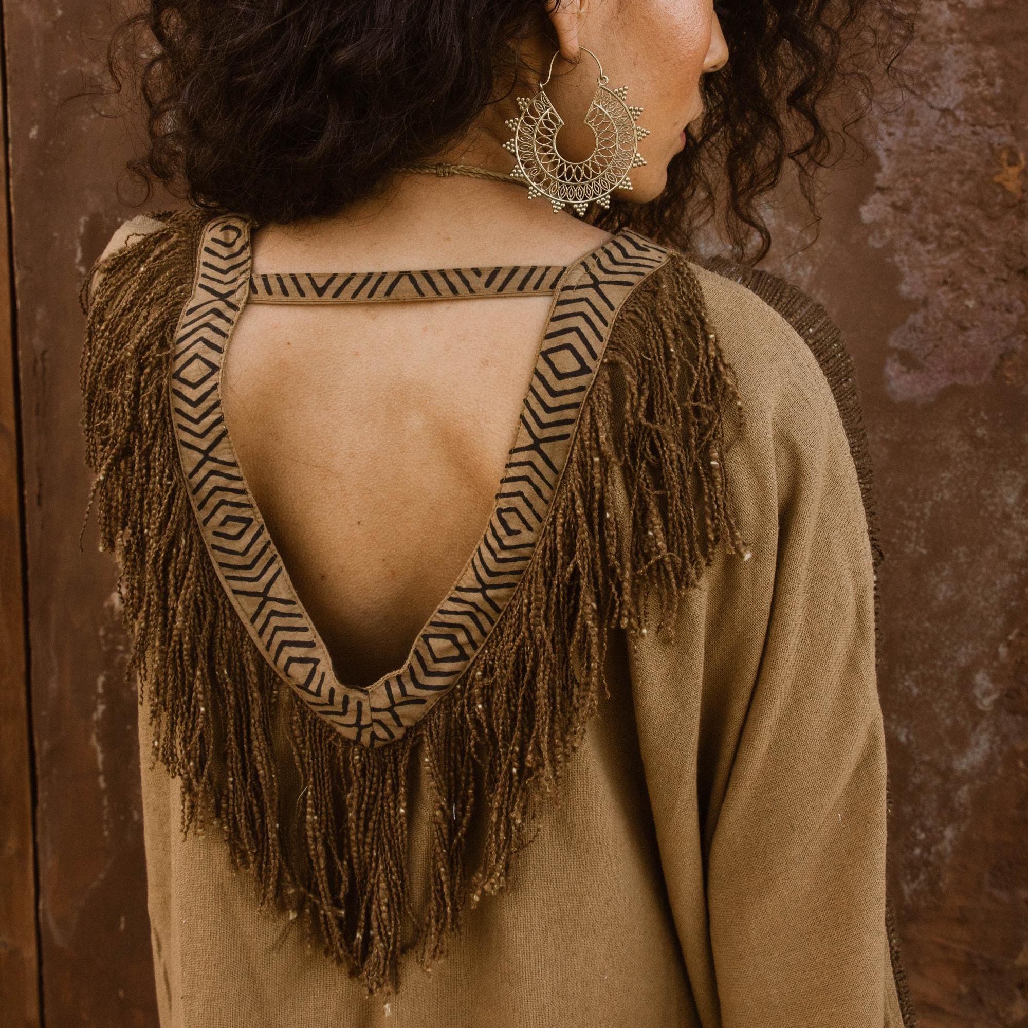 Abito Lungo Etnico Maxi Boho – Floreale Ricamato, Scollo A V, Maniche A Campana, Multicolore