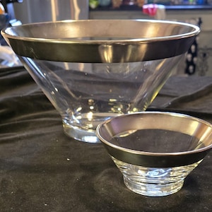 Vintage Dorothy Thorpe style Silver Rim Bowls - set of 2