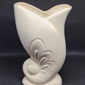 Vintage Shawnee pottery vase