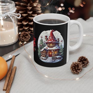 Weihnachtshäuschen-Keramikbecher, Feiertagskaffeetasse, festliche Teebecher, Winter-Trinkgeschirr, Geschenk für heißen Kakao-Liebhaber, saisonale Küchendekor