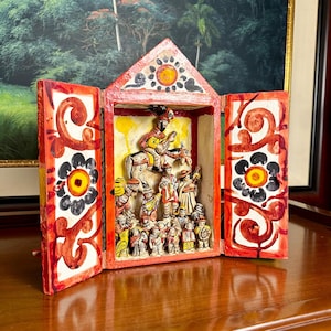 Firmato Joaquín López Antay Pala d'altare di Ayacucho Retalbo, metà secolo "Oh accuso" Diorama di arte popolare peruviana, collezione andina Storia del Perù