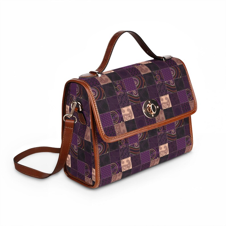 Lila Patchwork Muster Wasserdichte Ledertasche | Leder Umhängetasche Bild 4