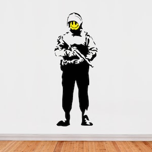 Banksy kissing cops - Etsy 日本