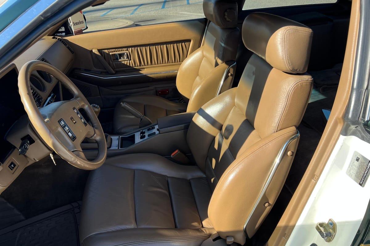 ベット 1984-1989 Nissan 300ZX/Z31 Synthetic Leather Sports Seat Covers in