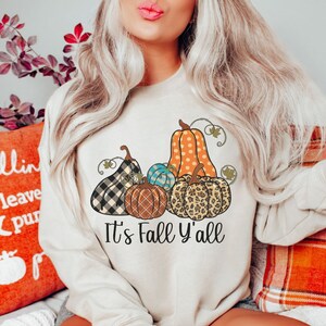 Halloween sweatshirt for women, Comfy Fall sweatshirt for women, cute trendy halloween sweatshirt. Halloween crewneck, Halloween sweater