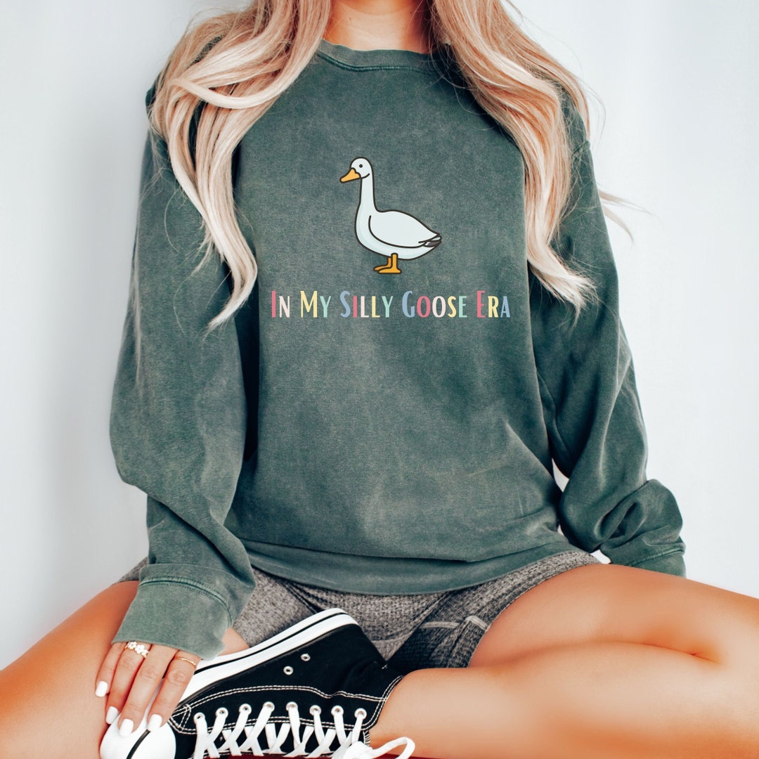Silly Goose Crewneck Sweatshirt, Unisex Silly Goose Shirt, Women's