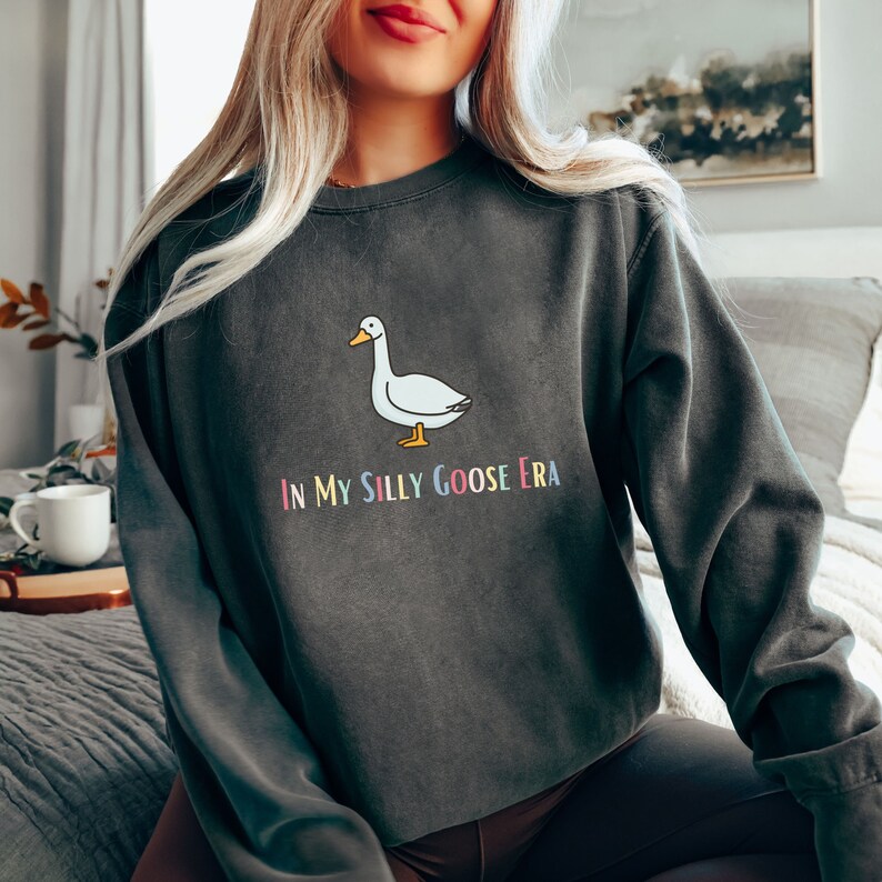 Silly Goose Crewneck Sweatshirt, Unisex Silly Goose Shirt, Women's