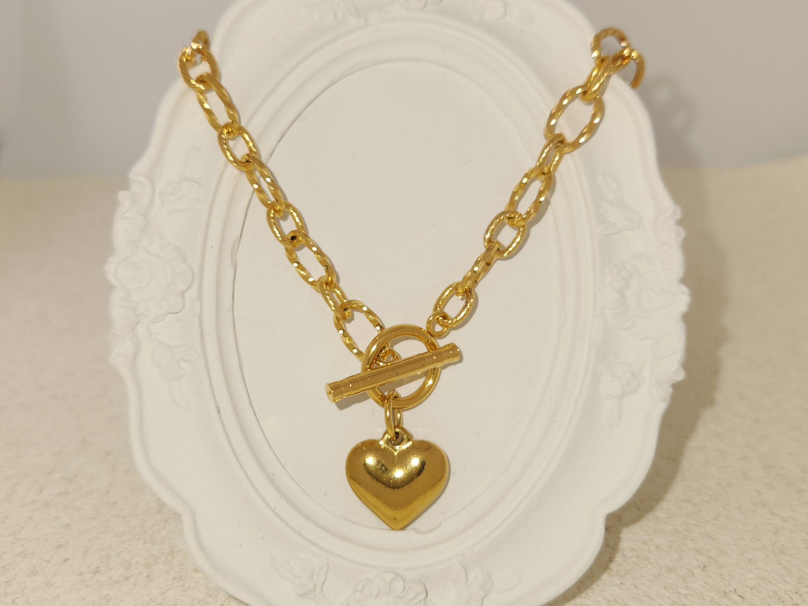 ●VVV● SET Signature Logo Heart Chain Toggle Surgical Neckl il_fullxfull.5944418336_prw1.jpg