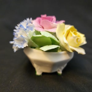 Vintage Golden Crown E&R England Capodimonte Footed Flower Pot Porcelain B32