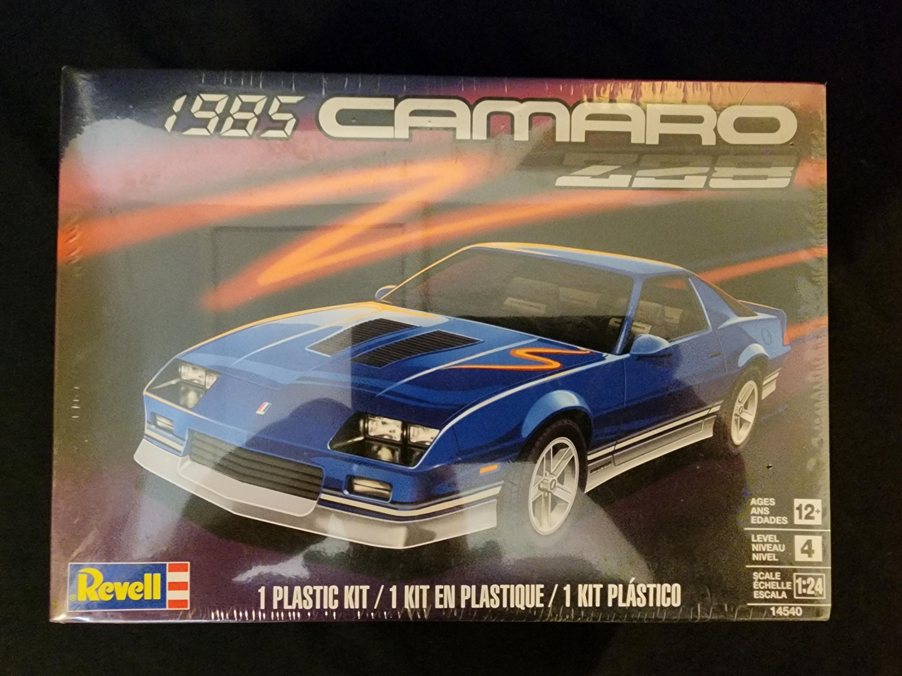 Revell Classic 1985 Camaro Z28 1/24 Scale Plastic Model Car Kit to