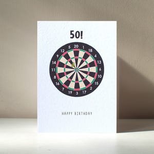 Alvo de dardos de aniversário - A6 personalizado Idade High Score Darts Oche Tungstênio 180 Trocadilho engraçado Feliz aniversário Amor Cartão de felicitações - Personalização grátis