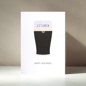 Vitamine G - A6 bier bier drinken alcohol stout split-the-g grappige woordspeling gelukkige verjaardag vaderdag liefdeswenskaart - gratis personalisatie