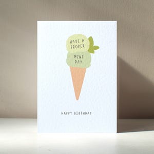 Proper Mint - A6-ijshoorntje, munt, chocolade, aardbei, vanille, tandpasta, grappige woordspeling, gelukkige verjaardagswenskaart - gratis personalisatie