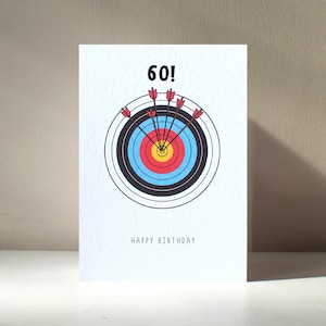 Verjaardag boogschieten - A6 custom age high score pijl en boog doel in de roos grappige woordspeling gelukkige verjaardag liefdeswenskaart - gratis personalisatie