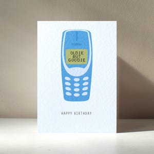 Oldie But Goodie - Carte de voeux A6 personnalisée rétro classique pour téléphone portable avec serpent en brique, jeu de mots drôle, joyeux anniversaire avec amour - Personnalisation gratuite