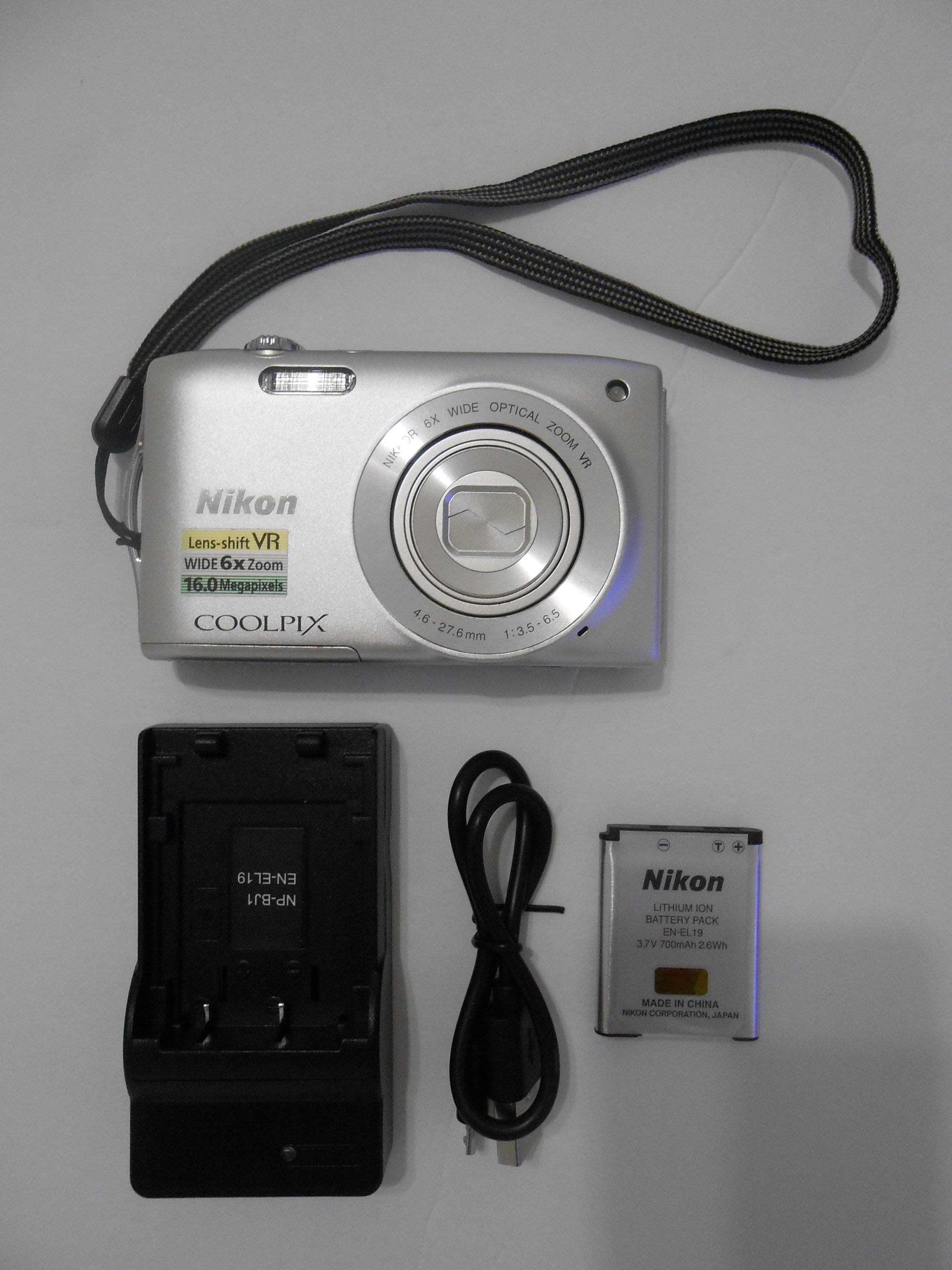 Nikon COOLPIX S3300 16 MP Digital Camera With 6x Zoom With Charger