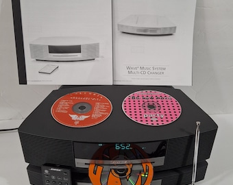 Classic Bose Wave Radio Cd With Remote FM / AM, AUX